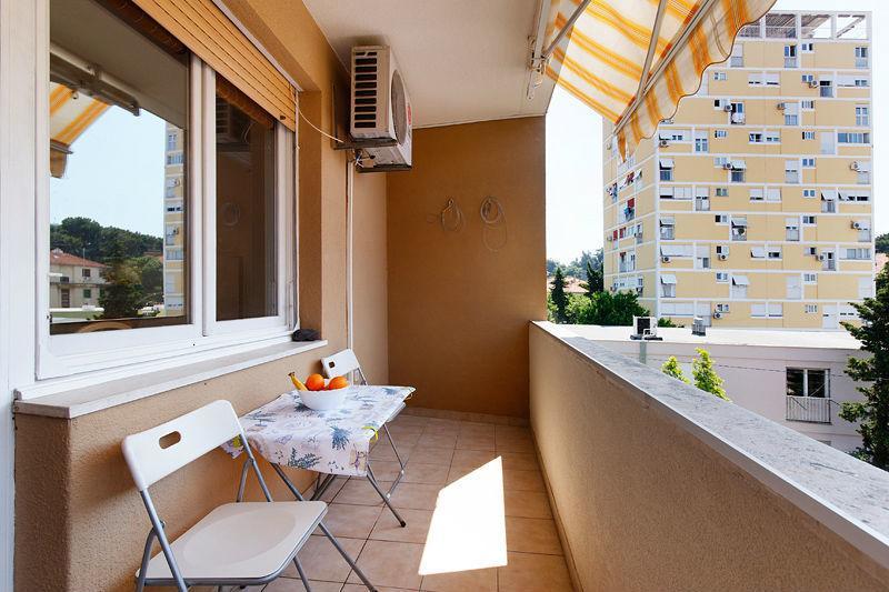Nina, Apartment In City Centre Split Ruang foto